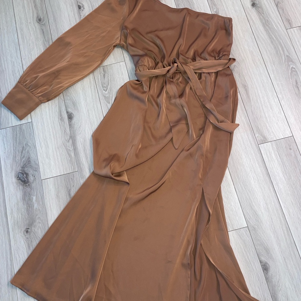Elegant Brown One-Shoulder Maxi Dress - Picture 2 of 7